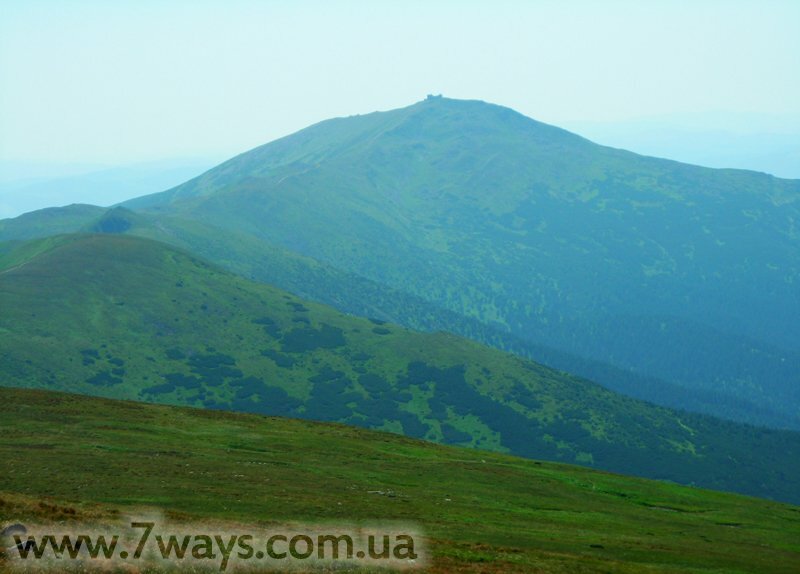Карпаты, гора Поп-Иван (Черногора) летом Карпаты, гора Поп-Иван (Черногора) летом