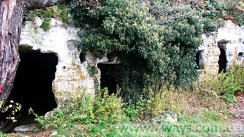 Пещеры Мангупа Пещеры Мангупа