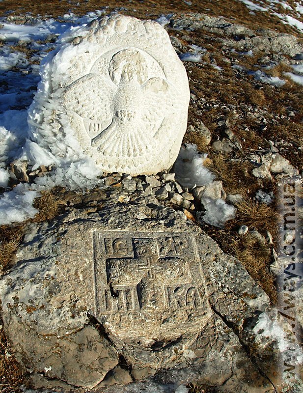 Крым, памятный знак на вершине Эклизи Бурун Крым, памятный знак на вершине Эклизи Бурун