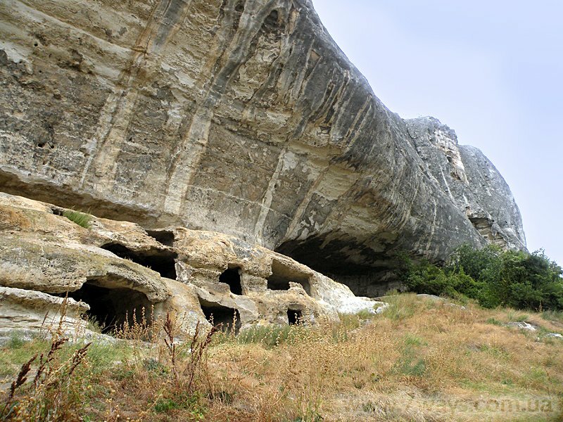 Качи-Кальон, монашеские кельи Качи-Кальон, монашеские кельи