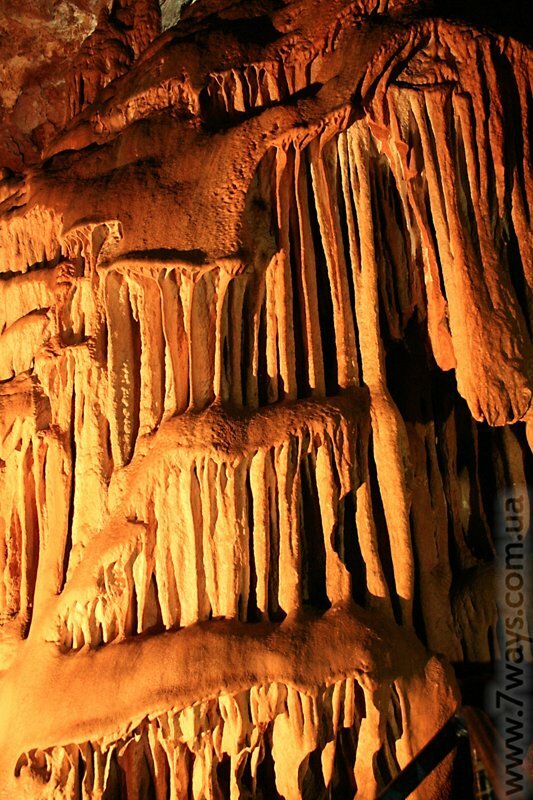 Пещера Скельская - водопад сталактитов Пещера Скельская - водопад сталактитов