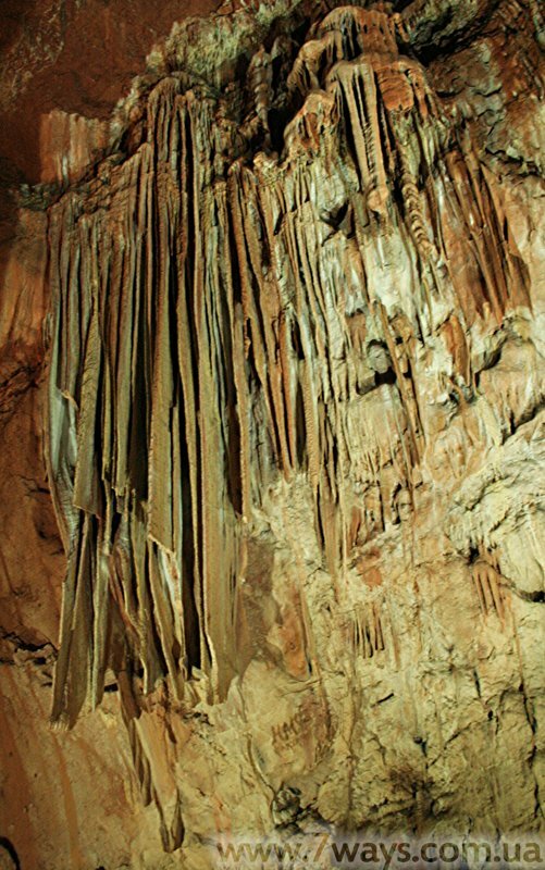 Пещера Скельская - каменный занавес Пещера Скельская - каменный занавес