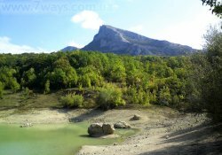 Поход по Крыму: озеро рядом с г. Ялпах-Кая