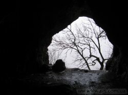 Вид из пещеры МАН
