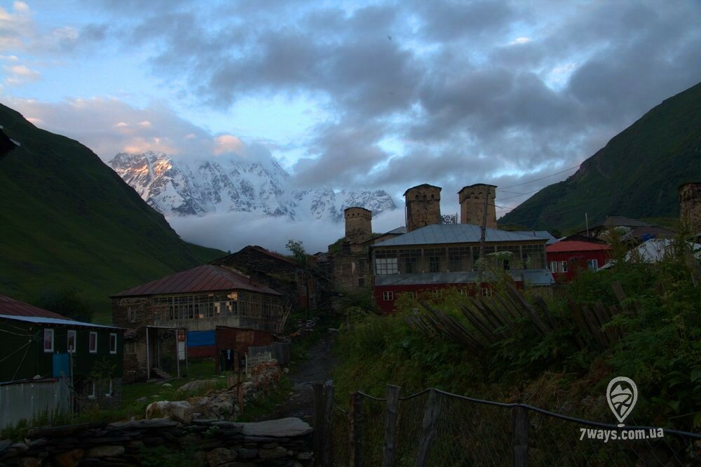 Шхара на закате, Грузия Шхара на закате, Грузия